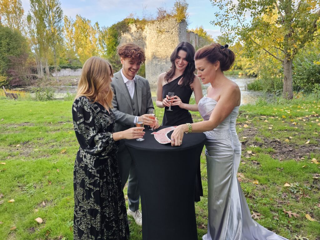 Demande de devis pour animation de cocktail dînatoire sur mesure.